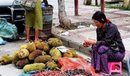 缅甸真实视频吃瓜,揭秘当地民众的日常生活