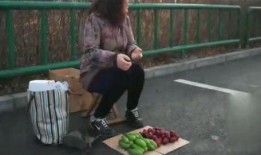 乡下吃瓜大妈小说,大妈的乡村生活传奇