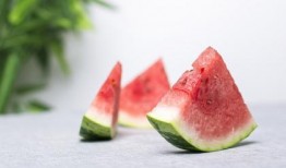 梦见吃生角瓜,探寻吃生角瓜的神秘寓意