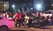 最新吃瓜打架事件,明星互撕，真相揭秘！